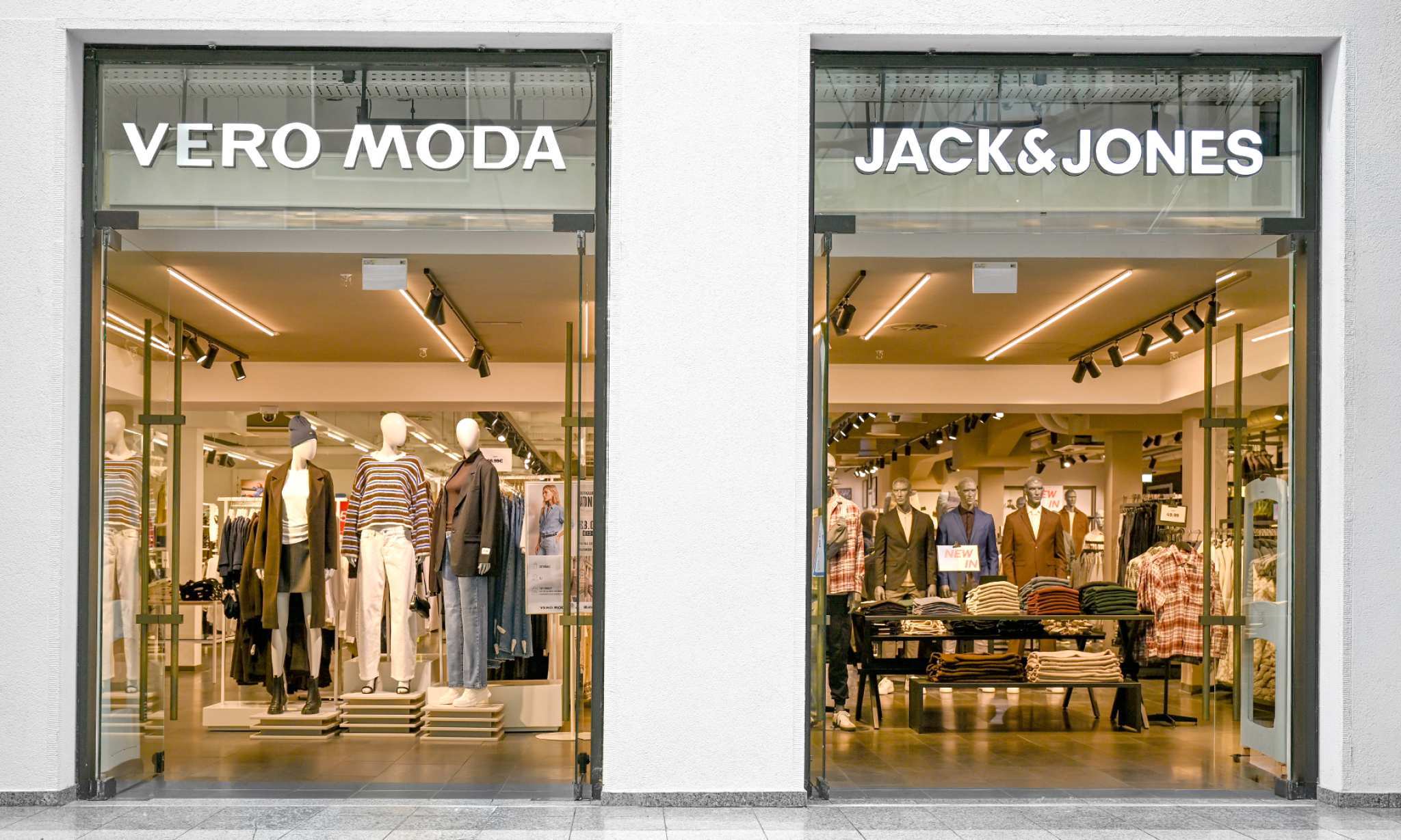 Shopfront-VeroModa+Jack&Jones