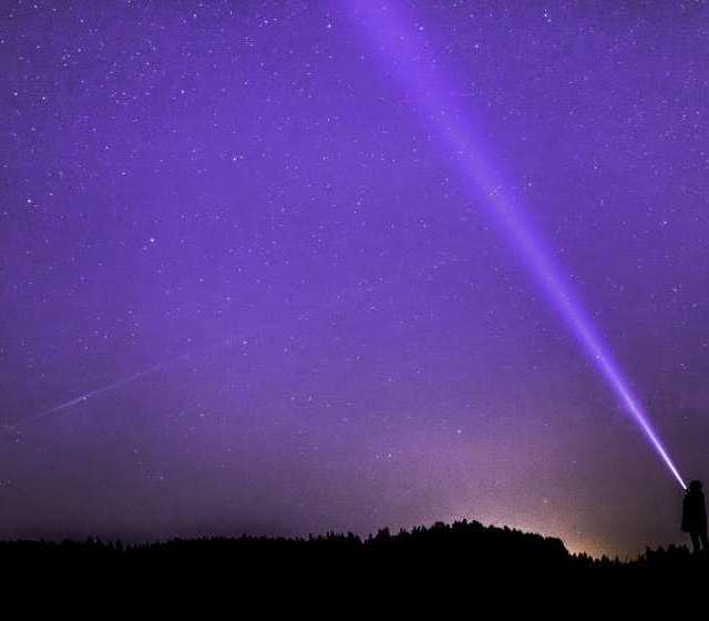 In klaren Nächten wird der Himmel fernab der hellen Stadt zum Galaxie-Schauspiel.
